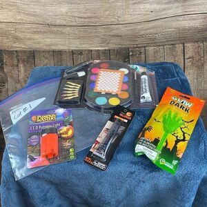 Halloween special lot #1 with various Halloween supplies